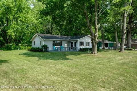 Exterior - 1337 Shepard St, Crystal, MI 48818 photo 12 of 13