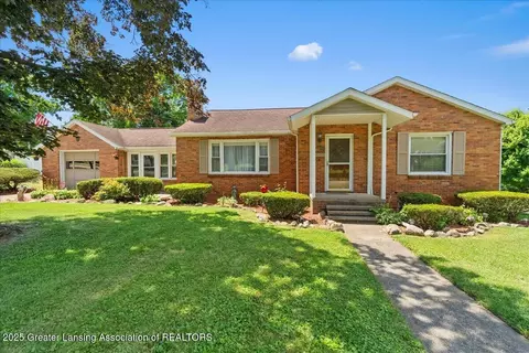 816 N Waterloo Ave, Jackson, MI 49202