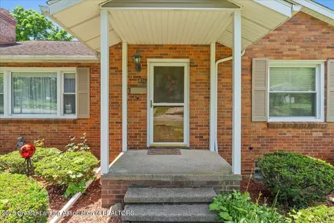 Exterior - 816 N Waterloo Ave, Jackson, MI 49202 photo 2 of 8