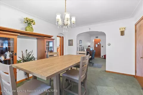 Dining - 816 N Waterloo Ave, Jackson, MI 49202 photo 2 of 2