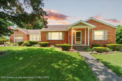 Exterior - 816 N Waterloo Ave, Jackson, MI 49202 photo 8 of 8