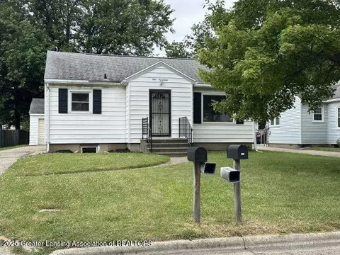 117 Harriet Ave, Lansing, MI 48917