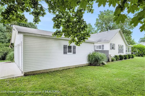 Exterior - 112 Ferry St, Corunna, MI 48817 photo 7 of 7