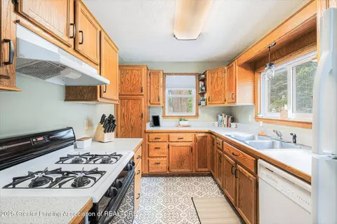 Kitchen - 112 Ferry St, Corunna, MI 48817 photo 1 of 1