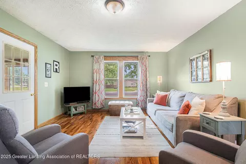 Living - 112 Ferry St, Corunna, MI 48817 photo 1 of 3