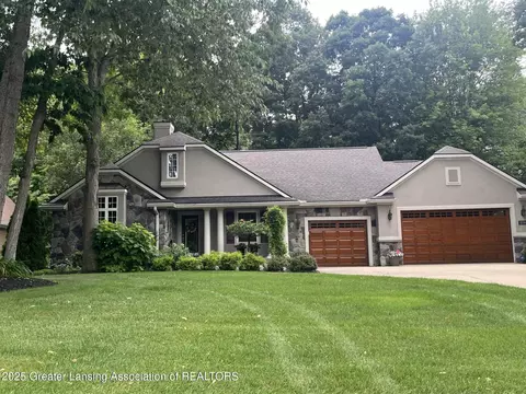 15316 Club Course Dr, Bath, MI 48808