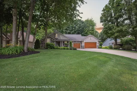 15316 Club Course Dr, Bath, MI 48808 photo 2