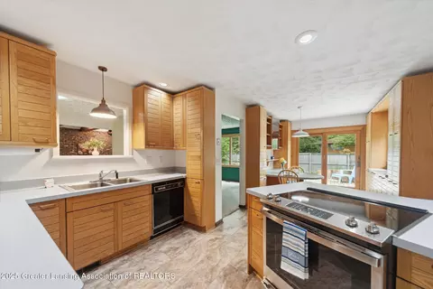 Kitchen - 3708 David Ln, Lansing, MI 48911 photo 1 of 7