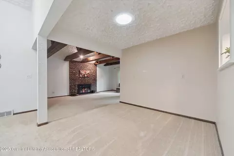 Living - 3708 David Ln, Lansing, MI 48911 photo 2 of 5