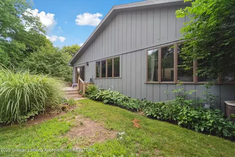 Exterior - 3708 David Ln, Lansing, MI 48911 photo 4 of 11