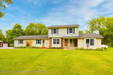 3536 Burkley Rd, Williamston, MI 48895