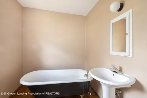 720 Kennedy St, Jackson, MI 49202 photo 10