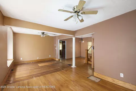 720 Kennedy St, Jackson, MI 49202 photo 3