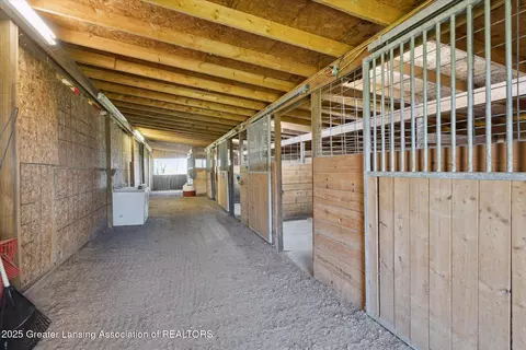 Entry Way - 12898 Walker Rd, Leslie, MI 49251 photo 3 of 4