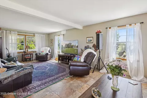 Living - 12898 Walker Rd, Leslie, MI 49251 photo 2 of 3