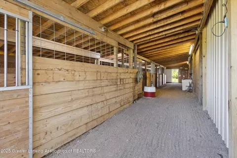 Entry Way - 12898 Walker Rd, Leslie, MI 49251 photo 4 of 4