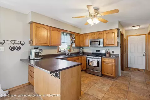 Kitchen - 12898 Walker Rd, Leslie, MI 49251 photo 1 of 5