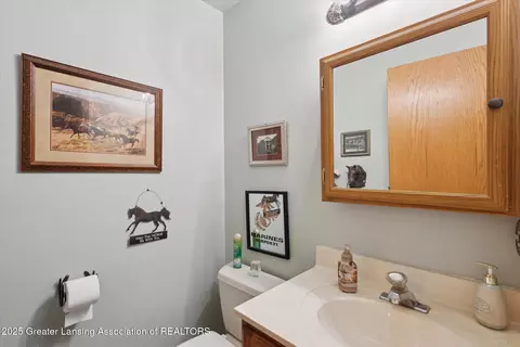 Bath - 12898 Walker Rd, Leslie, MI 49251 photo 1 of 4