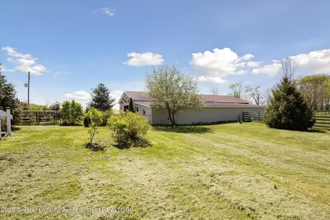 Exterior - 12898 Walker Rd, Leslie, MI 49251 photo 6 of 11