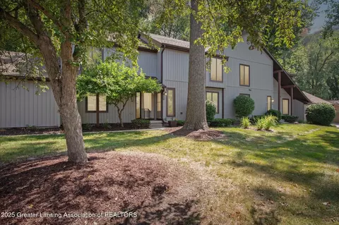 1845 Burrwood Cir #33, East Lansing, MI 48823