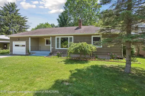 808 Robins Rd, Lansing, MI 48917 photo 4