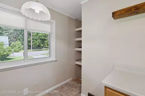 808 Robins Rd, Lansing, MI 48917 photo 17