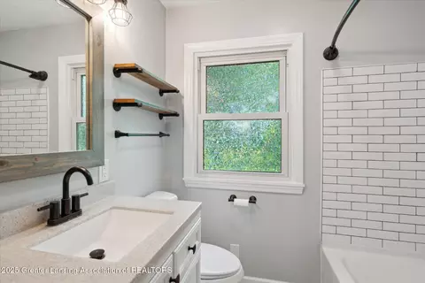 808 Robins Rd, Lansing, MI 48917 photo 23
