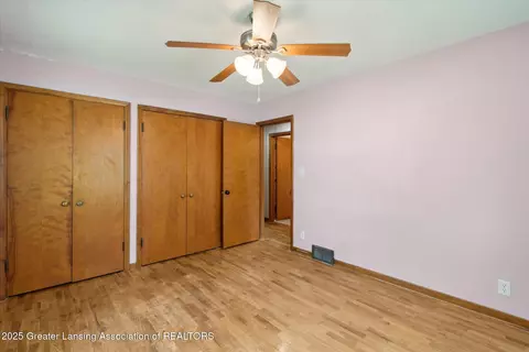 808 Robins Rd, Lansing, MI 48917 photo 21