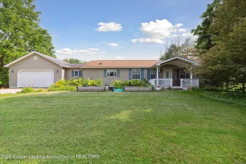 2377 W Bennington Rd, Owosso, MI 48867