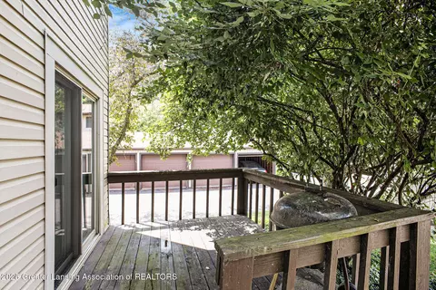 840 Armstrong Rd, Lansing, MI 48911 photo 14