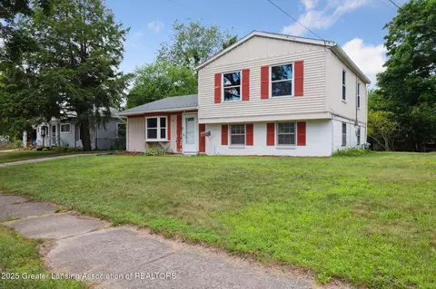 3816 S Deerfield Ave, Lansing, MI 48911