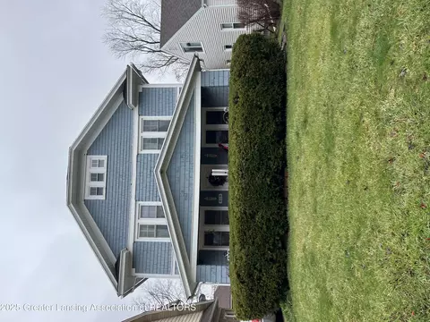 818 Britten Ave, Lansing, MI 48910