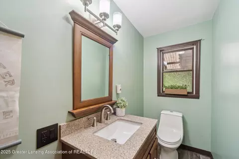 Bath - 445 S Oak St, Maple Rapids, MI 48853 photo 2 of 2