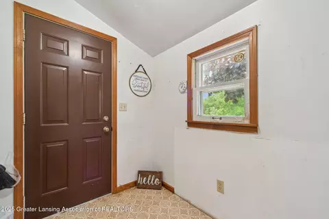 Entry Way - 445 S Oak St, Maple Rapids, MI 48853 photo 3 of 3
