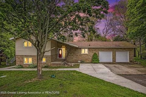 11958 Eden Trl, Eagle, MI 48822