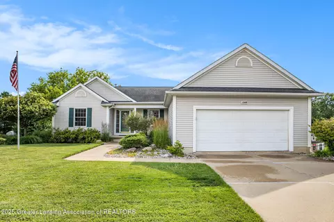 13688 Harvest Ln, Bath, MI 48808