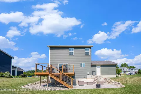 Exterior - 13855 Bauerle Rd, Dewitt, MI 48820 photo 7 of 8