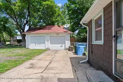Exterior - 1014 Smith Ave, Lansing, MI 48910 photo 8 of 10