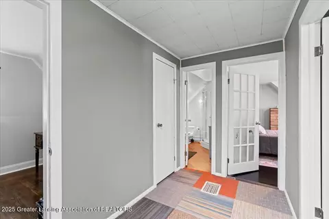 Entry Way - 1014 Smith Ave, Lansing, MI 48910 photo 4 of 4