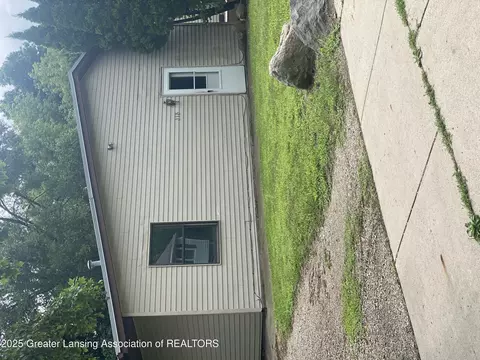 318 High St, Potterville, MI 48876