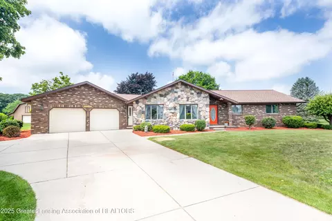 13749 Tallman Rd, Grand Ledge, MI 48837