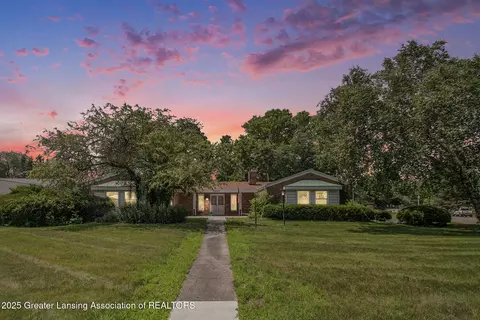 4227 Barton Rd, Lansing, MI 48917 photo 2