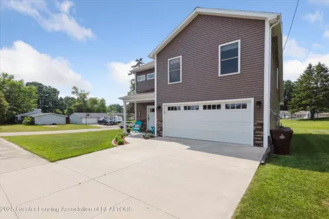 112 E Barber St, Ithaca, MI 48847 photo 4
