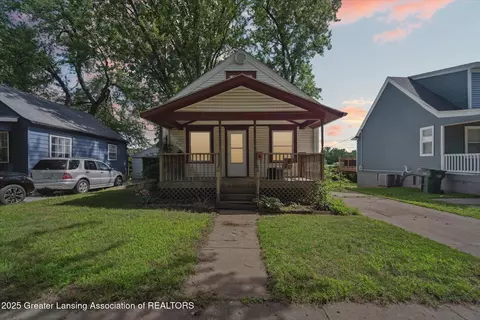 1216 Parkview St, Lansing, MI 48912