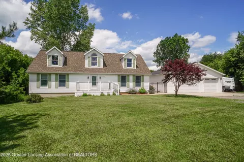 13305 Nelson St, Bath, MI 48808