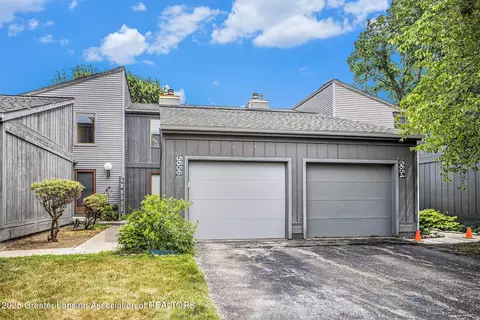 5656 Deville Ct #68, East Lansing, MI 48823