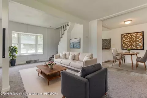 Living - 834 E Gier St, Lansing, MI 48906 photo 1 of 3