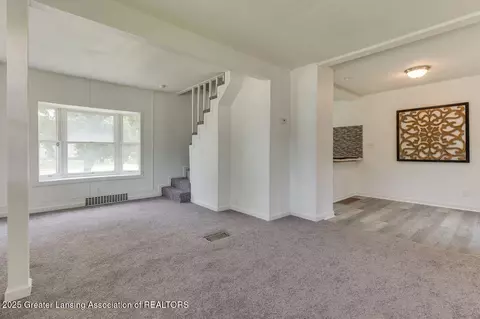 Living - 834 E Gier St, Lansing, MI 48906 photo 3 of 3