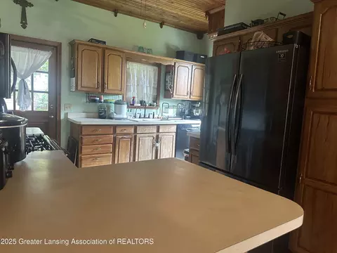 Kitchen - 116 Elm St, Mason, MI 48854 photo 4 of 5