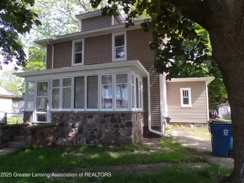 210 E Capital Ave, Bellevue, MI 49021